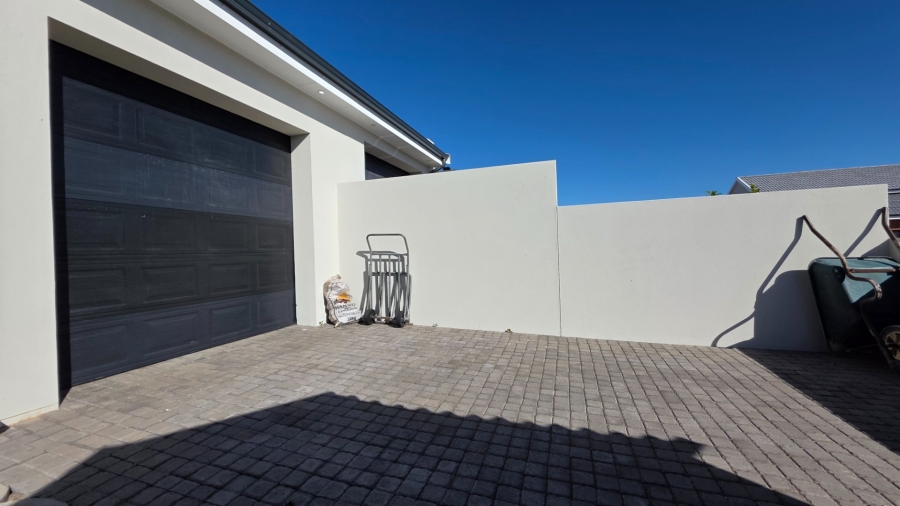 3 Bedroom Property for Sale in Hartenbos Heuwels Western Cape